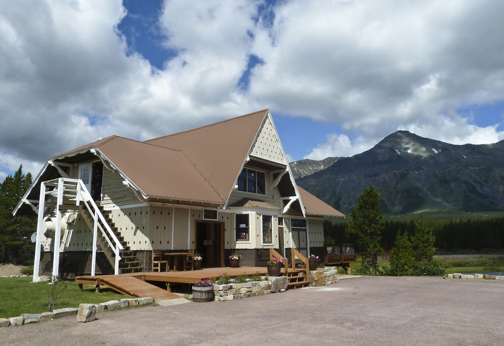Summit Mountain Lodge *